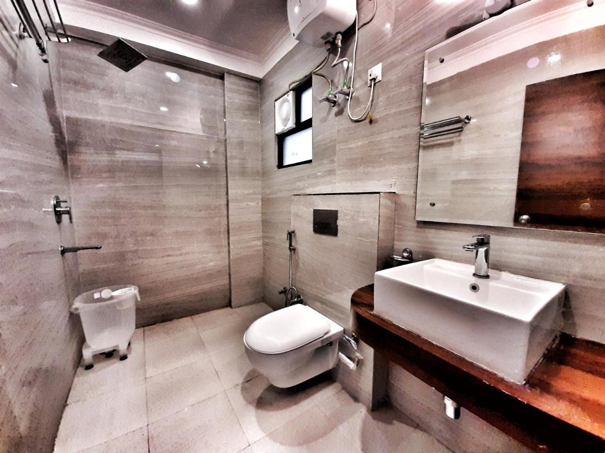 Hotel Aerocity Purple Orchid Nowe Delhi Zewnętrze zdjęcie