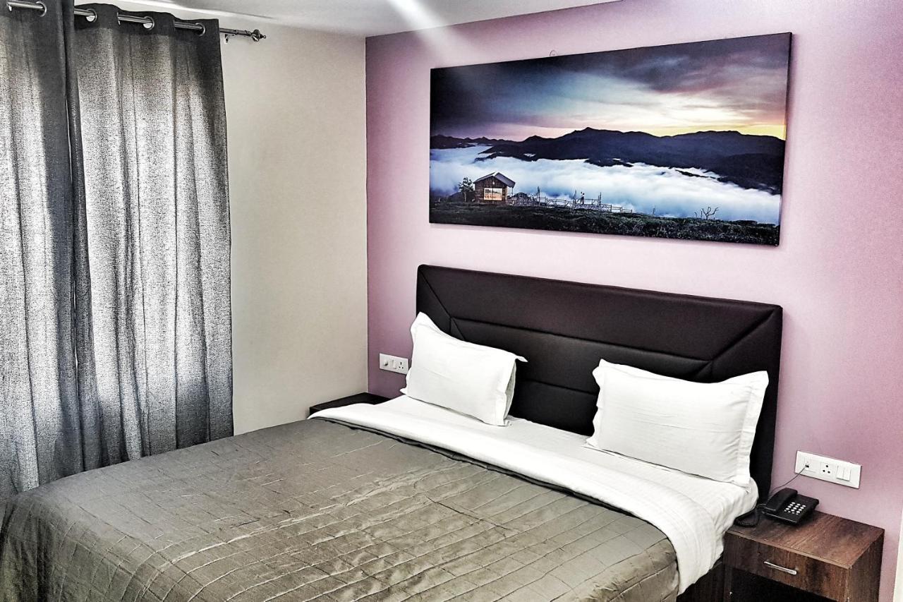 Hotel Aerocity Purple Orchid Nowe Delhi Zewnętrze zdjęcie