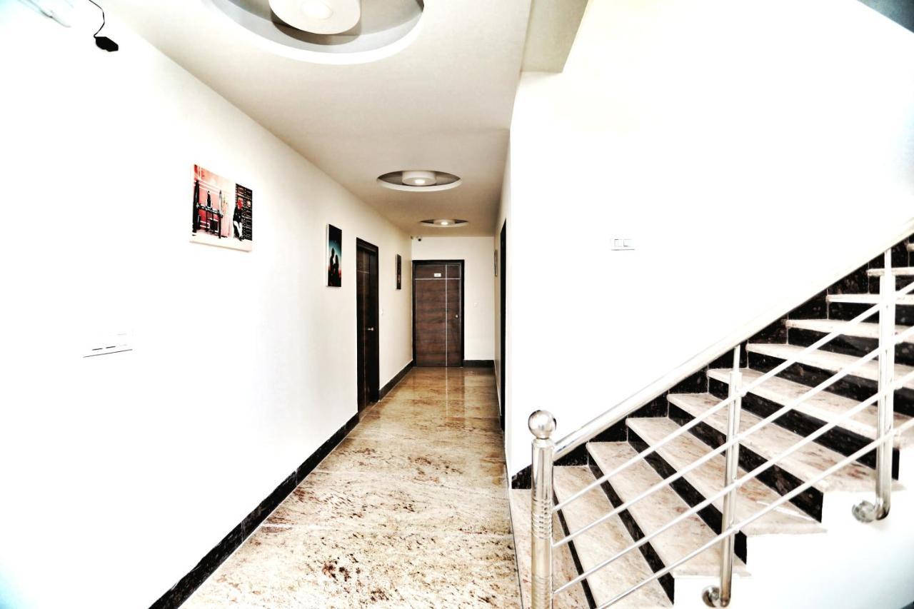 Hotel Aerocity Purple Orchid Nowe Delhi Zewnętrze zdjęcie