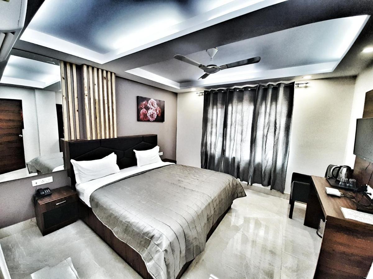 Hotel Aerocity Purple Orchid Nowe Delhi Zewnętrze zdjęcie