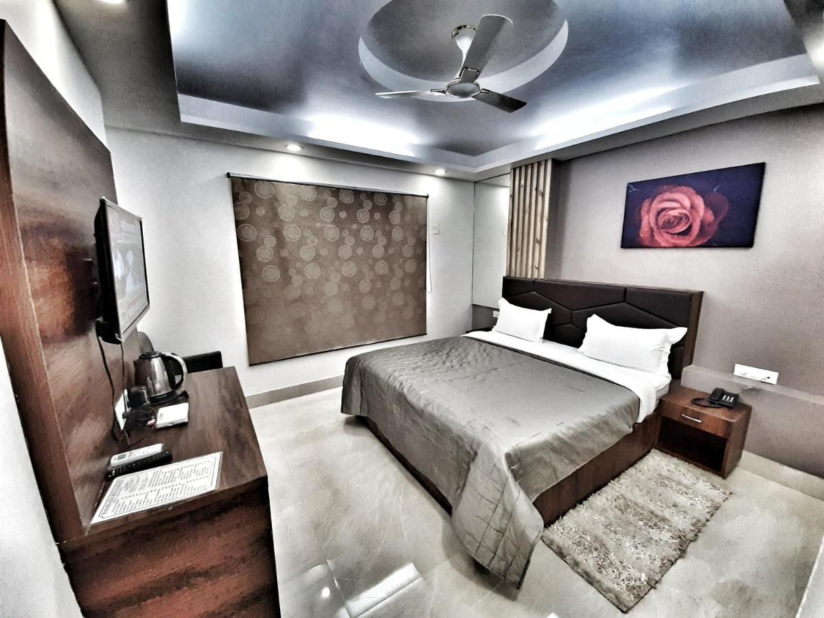 Hotel Aerocity Purple Orchid Nowe Delhi Zewnętrze zdjęcie