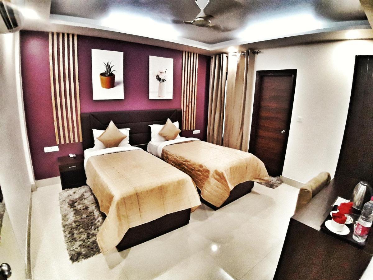 Hotel Aerocity Purple Orchid Nowe Delhi Zewnętrze zdjęcie